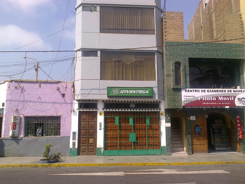 Strenua Santa Maria Suites Trujillo Exterior foto