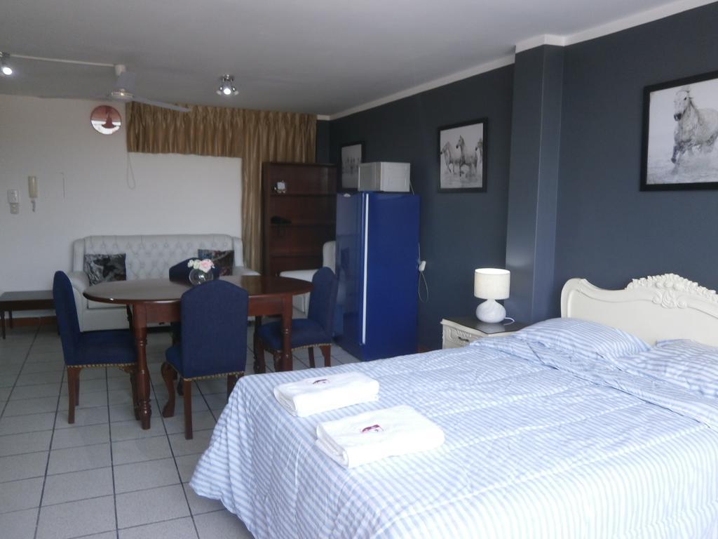 Strenua Santa Maria Suites Trujillo Exterior foto