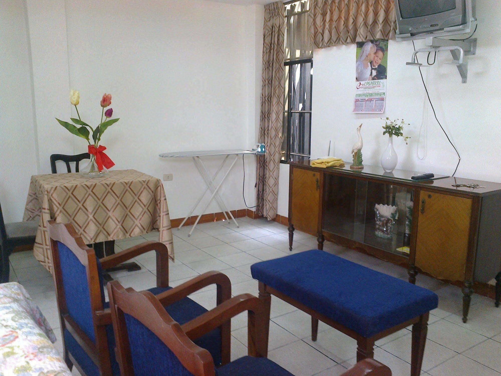 Strenua Santa Maria Suites Trujillo Exterior foto