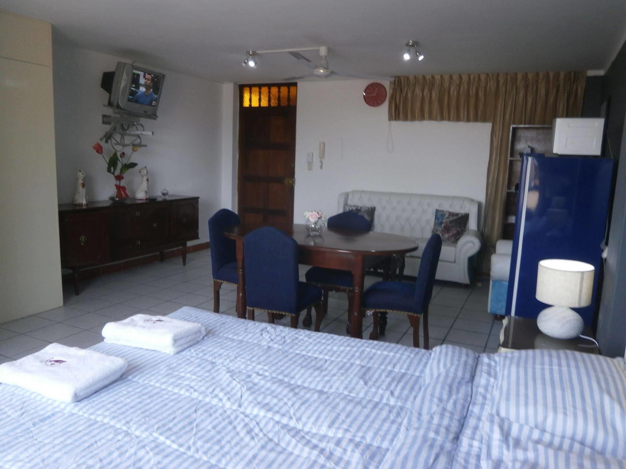 Strenua Santa Maria Suites Trujillo Exterior foto